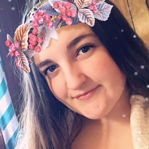 Meet your Posher, Alexis